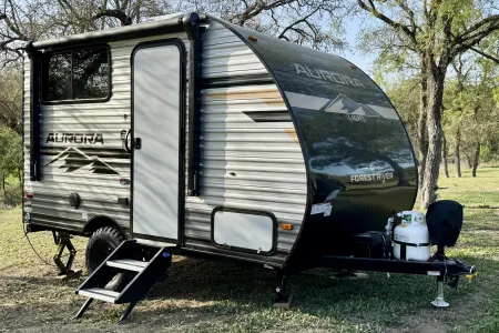 New! Light Weight 16’ Bunkhouse