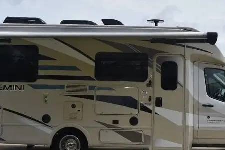 2018 Thor Motor Coach r23