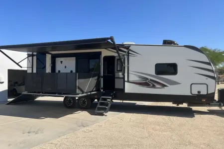 Toy hauler