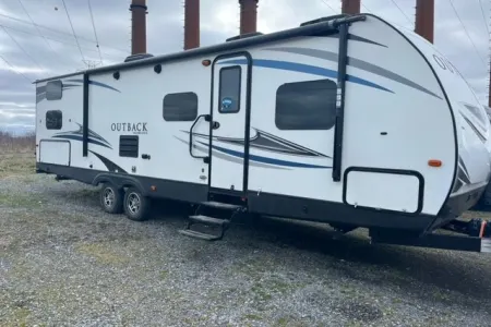 Finger Lakes RV Rentals "Easy Go'n"