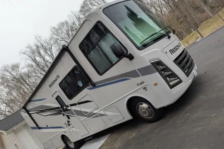 Thor Resonate 29G - SIX-Eight Lifestyle Adventure Coach