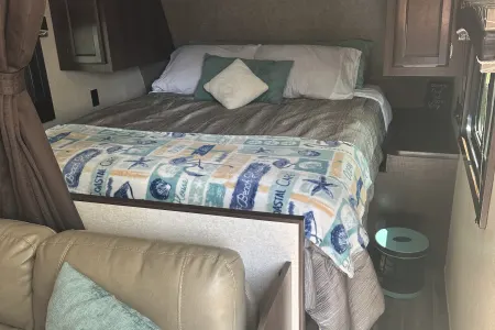 Remodeled Jayco with Queen Memory Foam Mattress – Comfort Meets Adventure