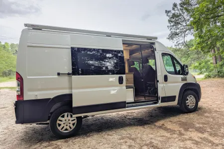 SuNamu: Adventure-Ready Campervan with Cozy Comfort & Everything You Need!