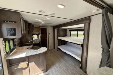 Perfect Size Aspen Trail- Sleeps 8!
