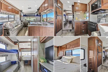 Luxurious Forest River Sunseeker 3170DS (Bunk Bed Model)
