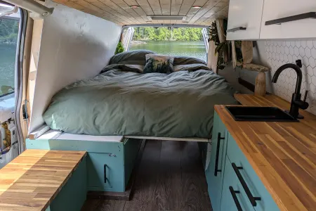 Extra Long Bed 6ft6" Heated Solar Powered Cosy Cabin on Wheels!