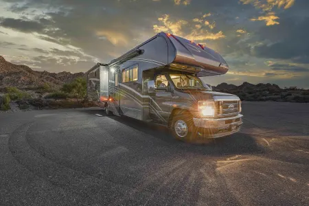 New Winnebago Minnie Winnie