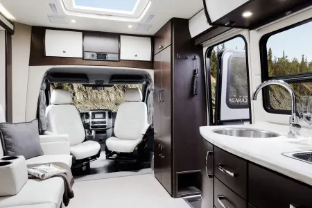 “Perfect for Two” – Beautiful Mercedes, Ready for NW Exploration