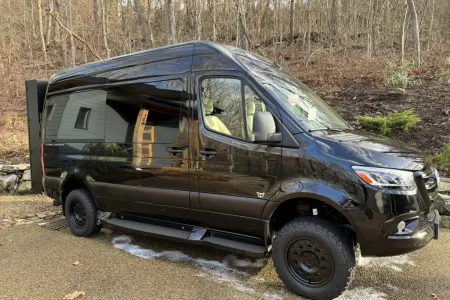 Luxury Mercedes Sprinter | Ultimate Cruiser | Blue Ridge Getaways