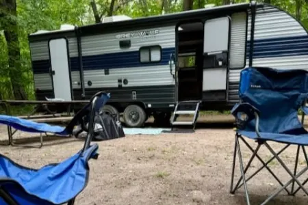 "The Little Dipper" Bunkhouse with private master
