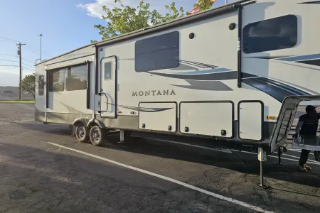 2021 Keystone Montana 3855 BR — Luxury 44ft Fifth Wheel