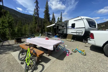 Zach’s Venture Sport Trek Travel Trailer