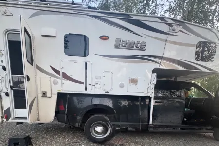 Big Boy Lance Truck Camper w/2 Slides