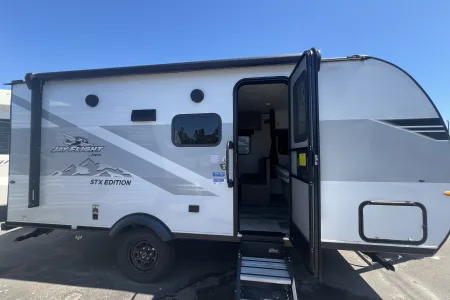 2025 Jayco Flight SLX 175BH – Adventure-Ready Family RV!