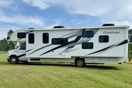 2024 Chateau 31EV