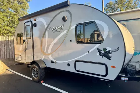 2019 189 R-Pod Hood River Edition - "Hoppy II" a Happy Camper