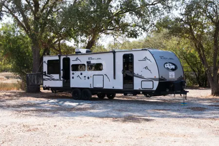 Adventure HQ – NEW 2024 Black Label Toy Hauler