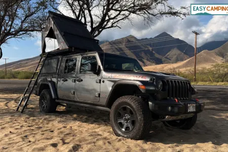 Jeep Gladiator Mojave by Easy Camping Maui