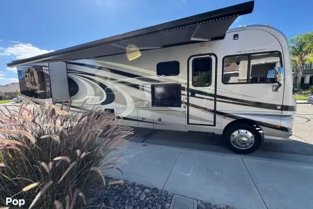 2016 Fleetwood Southwind 34A “Luxury on Wheels”