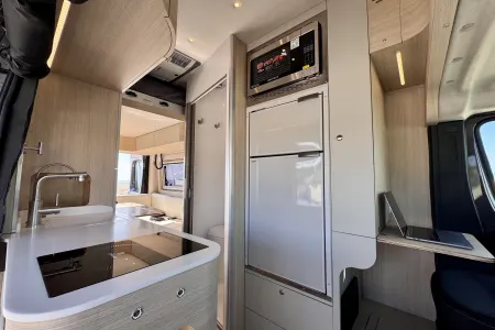 "Lunie" | 2025 Noovo Plus - Heat/AC, Shower, Sleeps 4