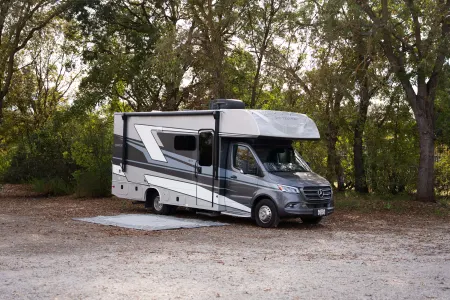 Brand New 2025 Entegra Qwest SE 24R