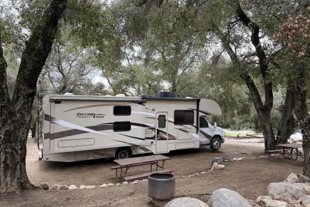 Fully Loaded 32ft RV | Bunk Beds | Sleeps 10