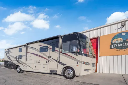 Glacier Georgetown | Family & Pet Friendly | Las Vegas