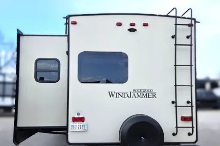 2018 Forest River Rockwood Windjammer