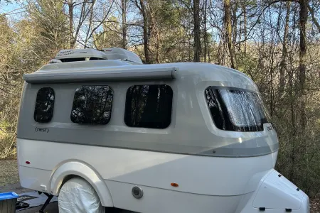 Airstream Nest – Stylish Glamping, Easy Travel, Off-Grid Ready
