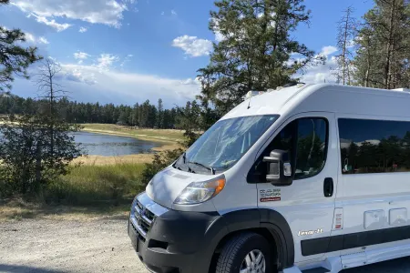 The Mountain Adventurer | 15 Min from Airport | Off Grid Capable