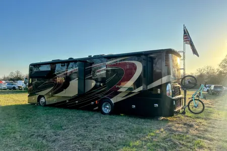 Luxury Diesel Motor Coach | Delivery Available | F1 • SXSW • ACL • NA