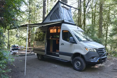Wynoochee - Mercedes Sprinter Full Camper (Seats 4)