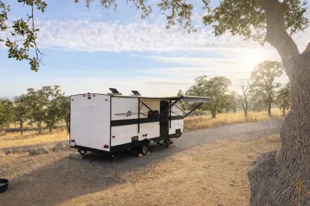 Clean and comfy 2024 Cruiser Avenir