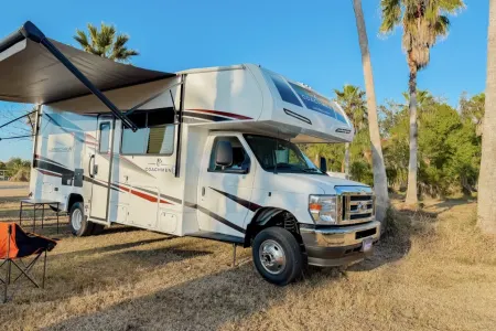 Meet Sunshine premium RV experience, living space, comfort & pet friendly