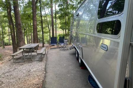 Airstream Globetrotter 27FB
