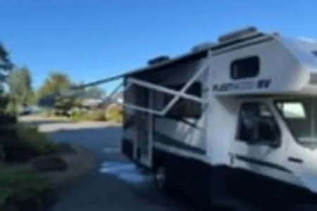 Fleetwood Tioga with 2-way Propane or Electric Fridge/Freezer