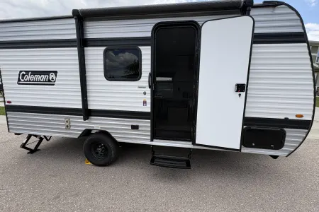 2025 Coleman 17B
