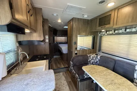 Coachmen Freelander - Mini Class C