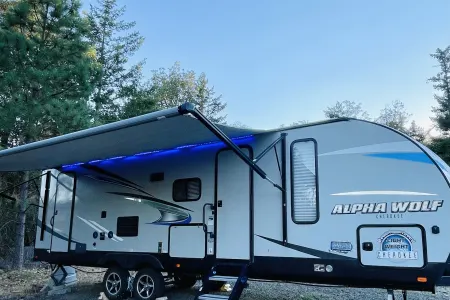 Super Clean2019 Forest River RV Cherokee Alpha Wolf 26DBH-L