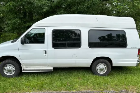 2007 Ford E250 Passenger Van