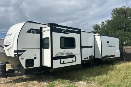 2025 Forest River Grand Surveyor