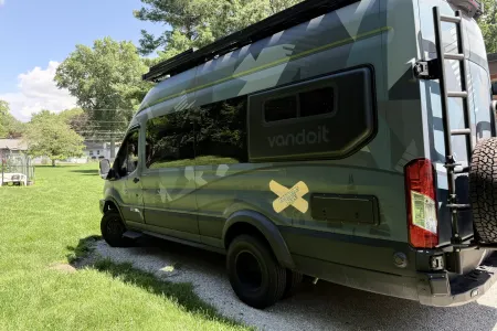 Vandoit MOOV - StellaBlue Camper Van Conversion