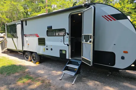 Take Your Toys Too!!  Adventure-Ready – 28'  Forest River Wildwood FSX Pl