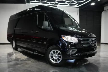 Luxury Mercedes Sprinter Executive Limo | Seats 10