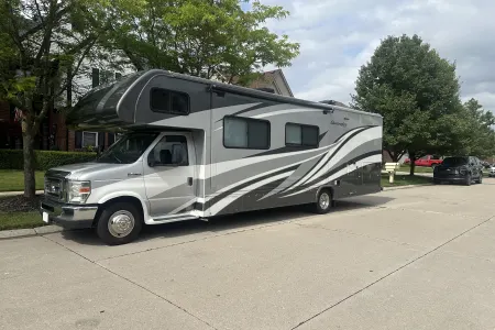 2018 Forest River Sunseeker . Easy to drive/operate, Great Family fun.