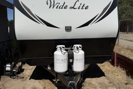 Pacific coachworks 32fr travel trailer