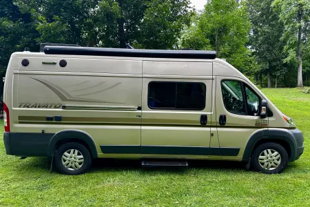 Winnebago Travato – Unlimited Mileage & Generator Use