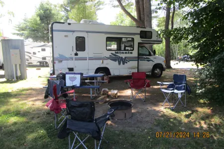 Simple and Comfortable Winnebago Minnie