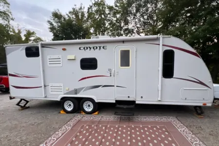 Roamin' Coyote Camper