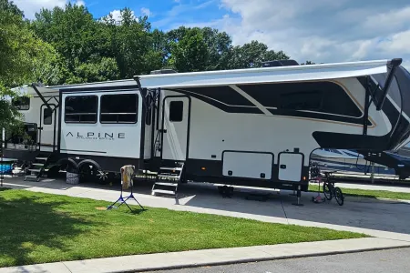 Family-Friendly Fifth Wheel
